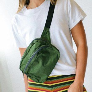 NWT Baggu Fanny Pack - Bay Laurel